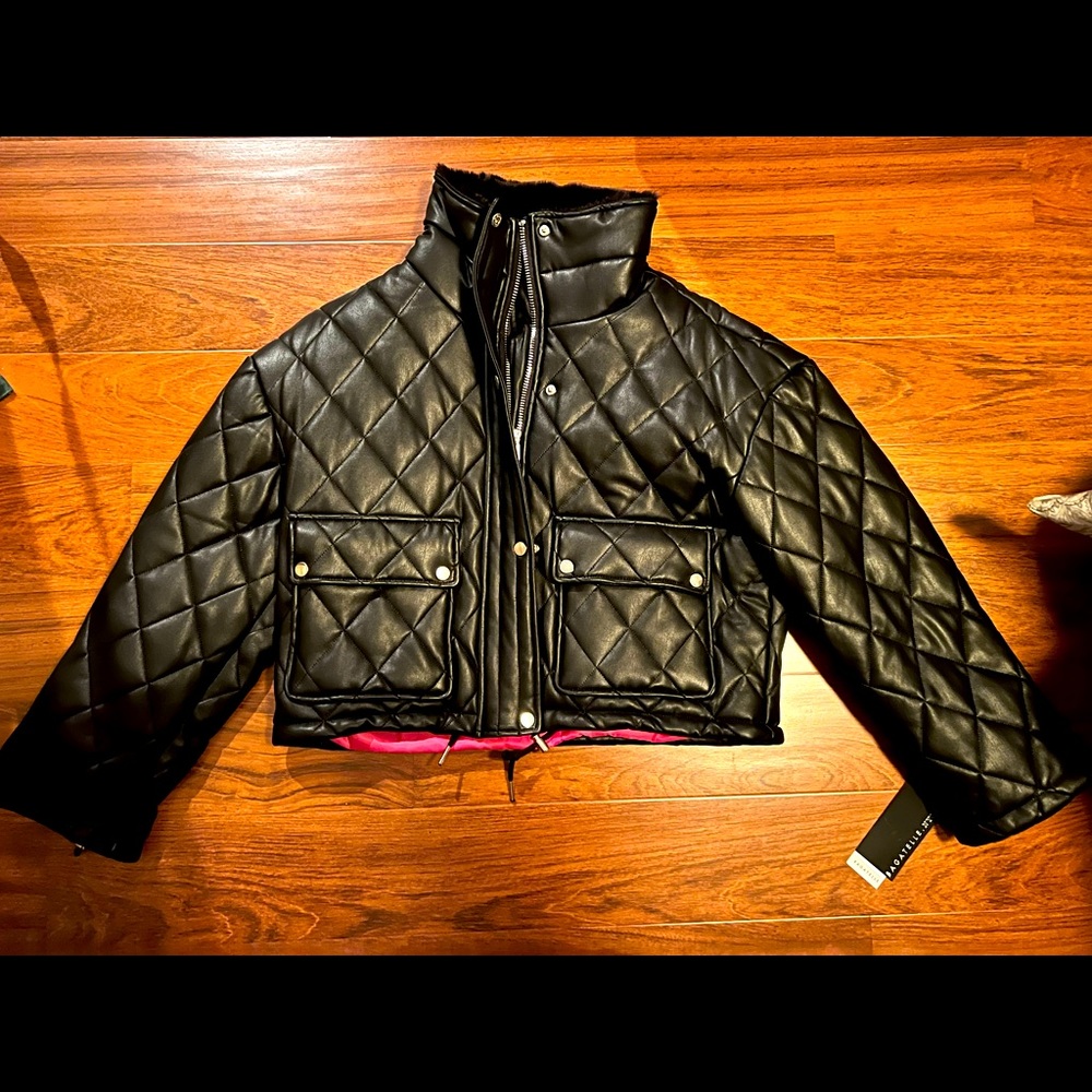 *NEW* Designer Black Puffer Jacket, Never Been Worn!